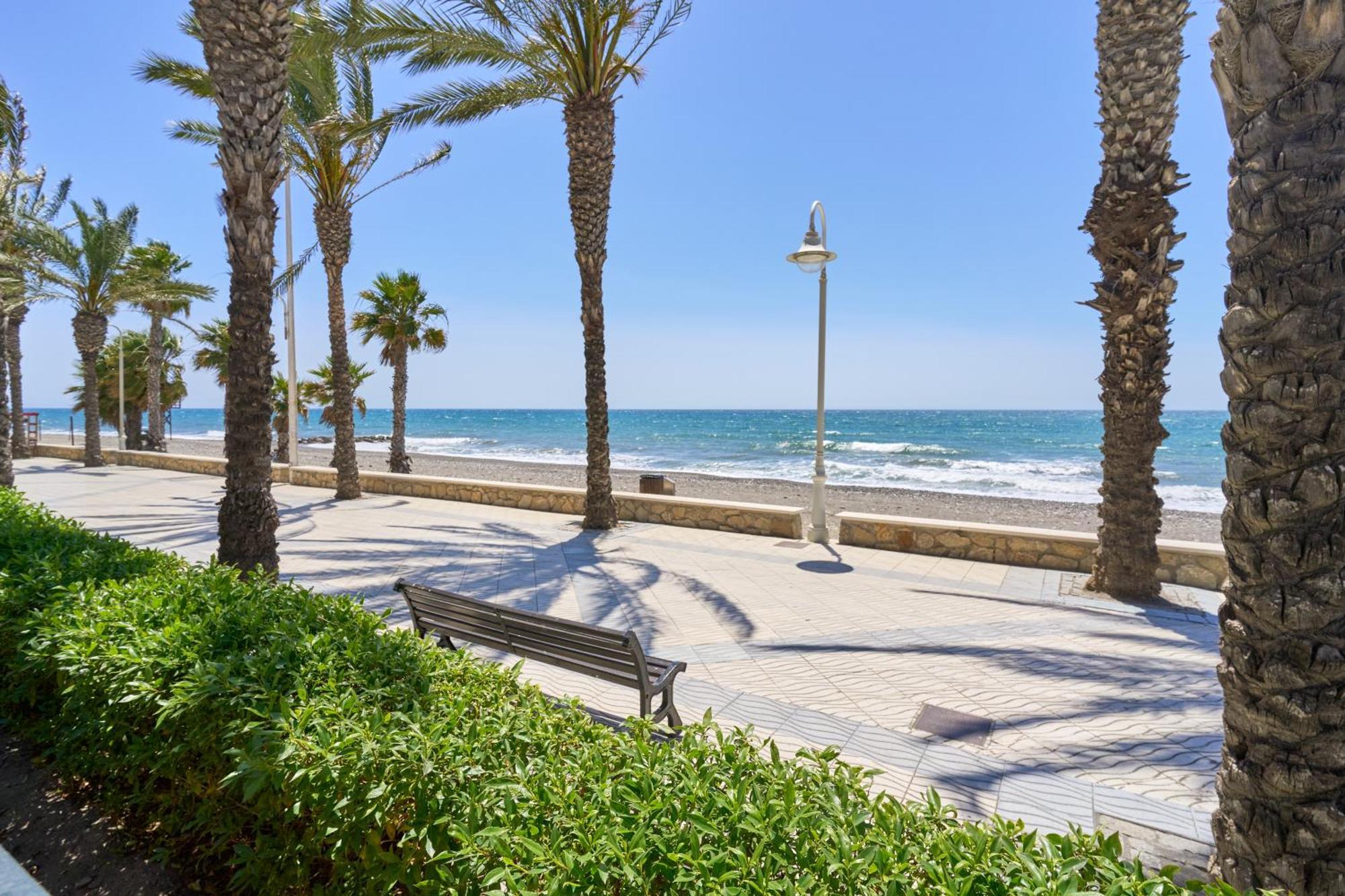 Apartamento Primera Linea Playa Algarrobo Costa Buitenkant foto